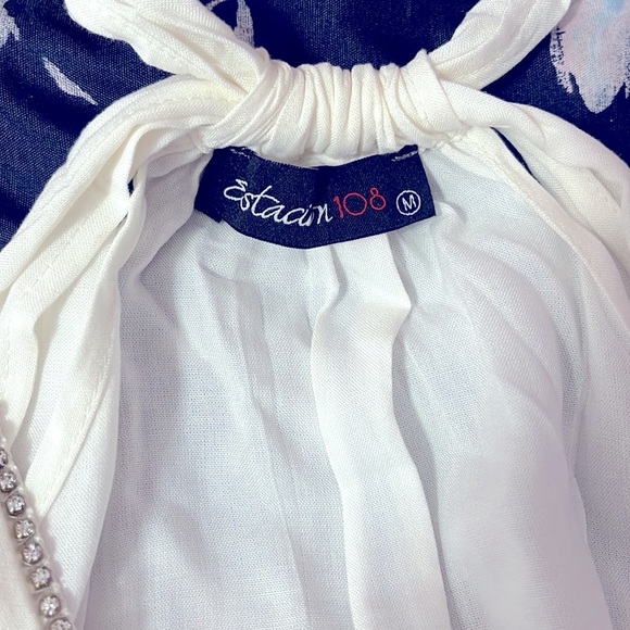 Sleeveless White Romper - Picture 5 of 5